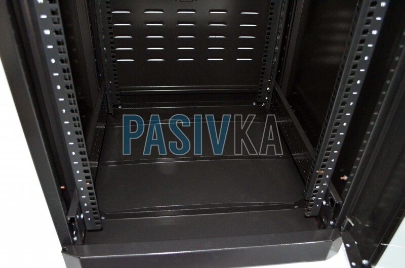 Шкаф серверный напольный 28U глубина 675 мм черный CMS UA-MGSE2866MB, фото 4