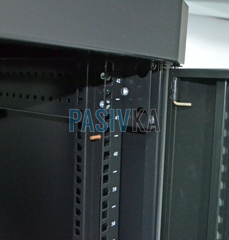 Шкаф серверный напольный 42U глубина 1055 мм перфорированные двери (66%) черный CMS UA-MGSE42610MPB, фото 9