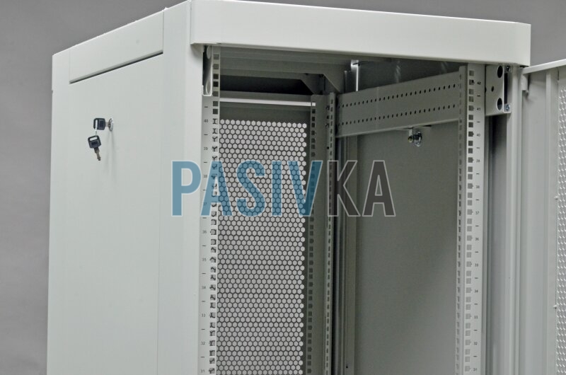 Телекомунікаційна підлогова шафа 42U глибина 865 мм перфоровані двері (66%) сірий CMS UA-MGSE4268MPG, фото 6