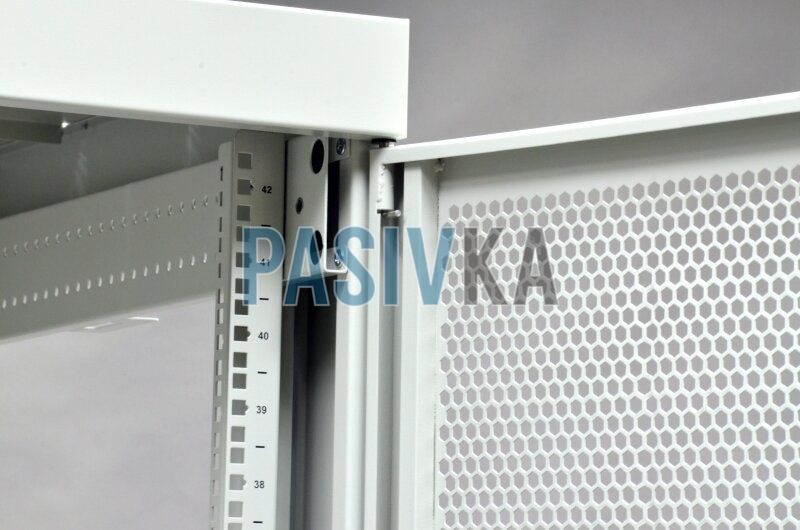 Телекомунікаційна підлогова шафа 42U глибина 865 мм перфоровані двері (66%) сірий CMS UA-MGSE4268MPG, фото 11
