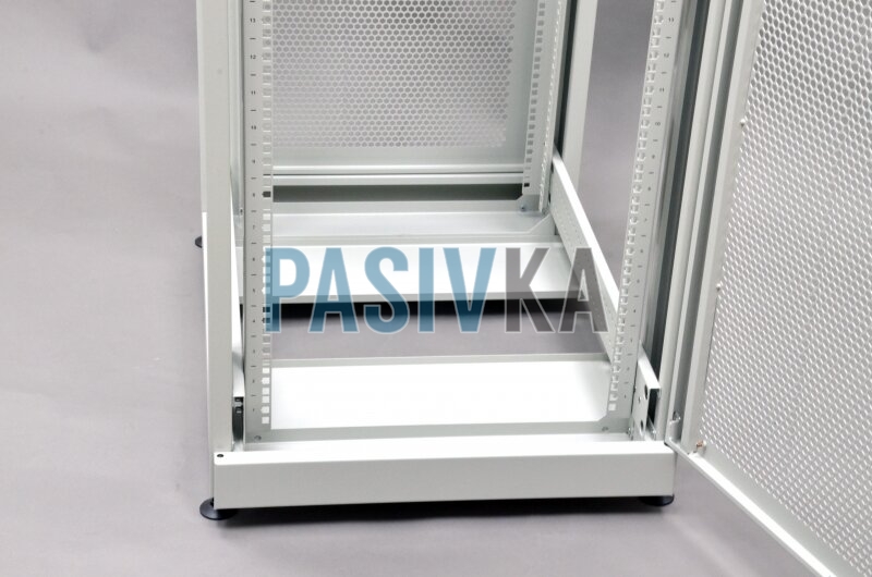 Шкаф напольный монтажный 42U глубина 1055 мм перфорированные двери (66%) серый CMS UA-MGSE42610MPG, фото 8