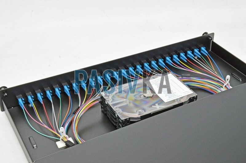 Волоконно оптична патч-панель 24xLC Duplex Singlemode 1U чорна Corning LAN1-48AE-PGTL-B, фото 4